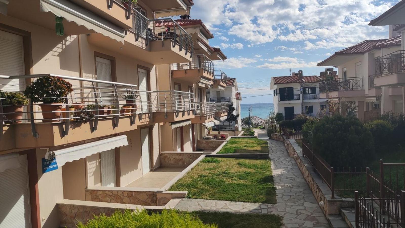 Apartment Loukas Nea Skioni